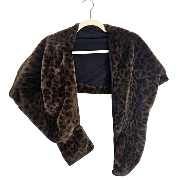 Badgley Mishka Capelet Faux Fur Leopard Animal Shawl Shrug Womens OS Luxury - Picture 1 of 6